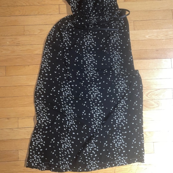 Women’s Max Studio Sleeveless Maxi Dress - Picture 2 of 5